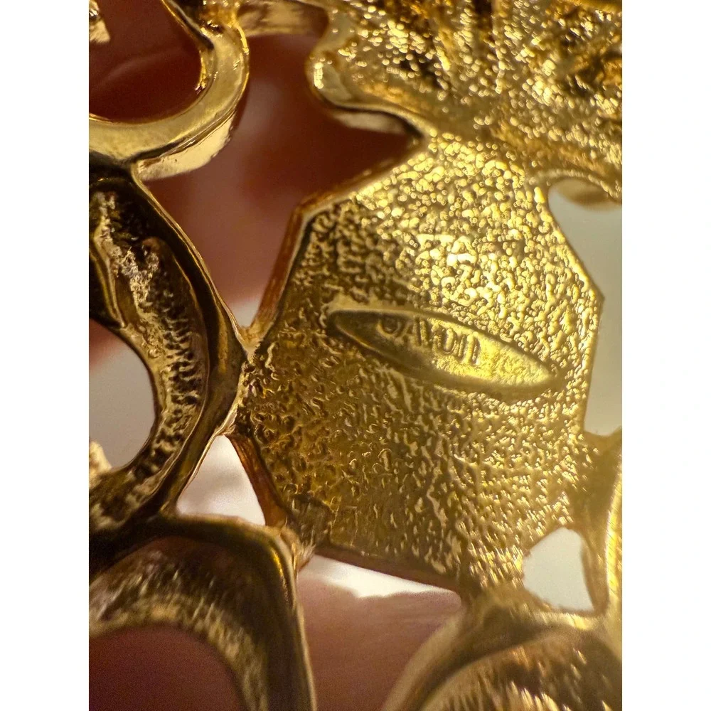 Avon vintage brooch